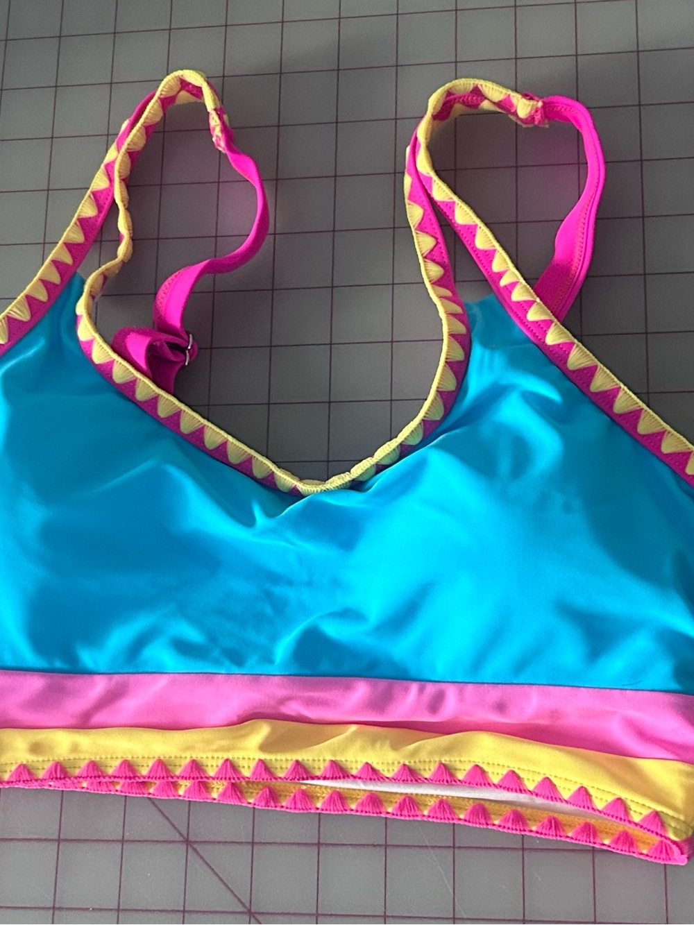 Popvil Colorblock Tank Bikini Set with Zigzag Trim - Picture 2 of 7